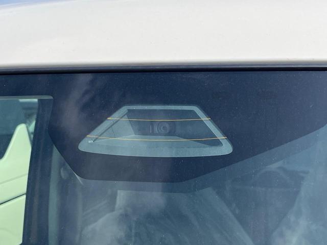 スペーシア ハイブリッドＸ　届出済未使用車　両側電動ドア　衝突軽減　シートヒーター　コーナーセンサー　スマートキー　オットマン　ＬＥＤヘッド　オートハイビーム　車線逸脱警報　オートライト　オートエアコン　アイドリングストップ（3枚目）