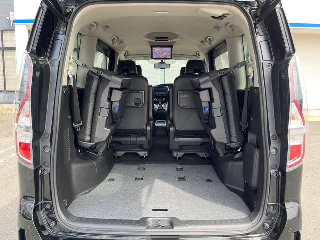 セレナ ｅ－パワー　ハイウェイスターＶ　後期型　両側電動ドア　純正１０型ナビ　後席モニター　全周囲カメラ　衝突軽減　プロパイロット　防水ブラックシート　ドラレコ　コーナーセンサー　スマートキー　ＬＥＤヘッド　ＥＴＣ　純正１６アルミ（12枚目）