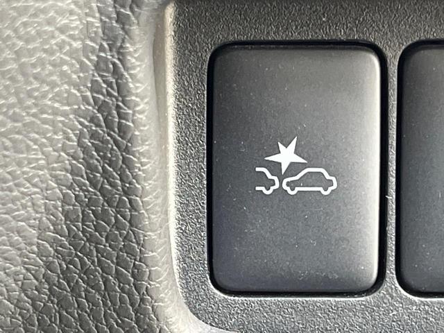 �y�G�}�[�W�F���V�[�u���[�L�z���s���ɑO���̎ԗ�����F�����A�Փ˂������Ȏ��͌x��ƃu���[�L�ŏՓˉ���Ɣ�Q�y�����A�V�X�g�B�����S�Ƀh���C�u�����y���݂��������܂��B