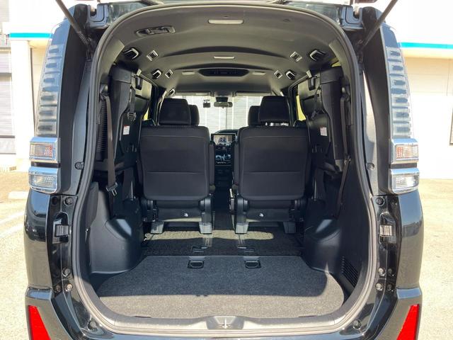 ヴォクシー ＺＳ　煌　純正１０インチナビ　セーフティセンス　クルーズコントロール　両側パワースライドドア　オートハイビーム　バックカメラ　ＬＥＤヘッドライト　スマートキー　ＥＴＣ　Ｂｌｕｅｔｏｏｔｈ　フルセグ（11枚目）