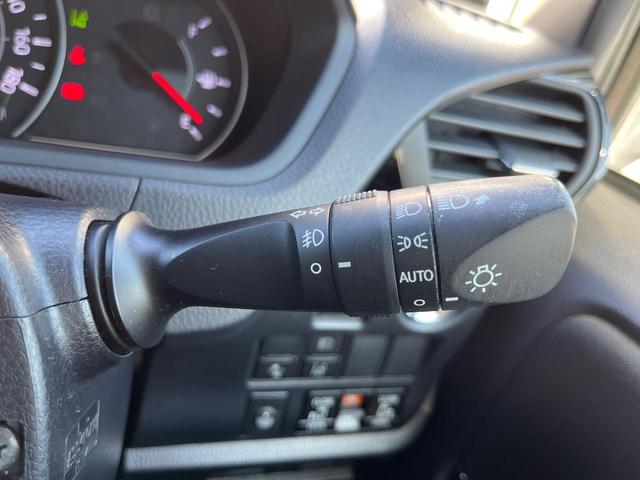 ヴォクシー ＺＳ　煌　純正１０インチナビ　セーフティセンス　クルーズコントロール　両側パワースライドドア　オートハイビーム　バックカメラ　ＬＥＤヘッドライト　スマートキー　ＥＴＣ　Ｂｌｕｅｔｏｏｔｈ　フルセグ（34枚目）