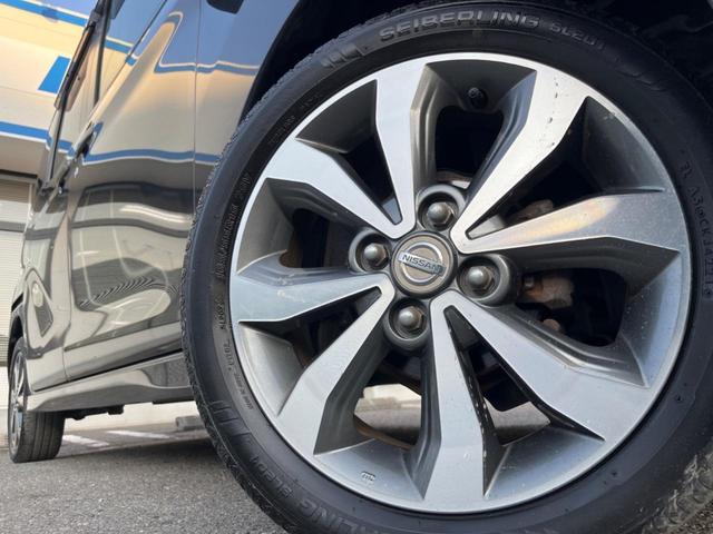 �y�����P�T�C���`�A���~�z�C�[���z�O�ςɃ}�b�`���������A���~�z�C�[���𑕒����Ă���܂��B�e��ЊO�A���~�z�C�[����A�X�^�b�h���X�^�C�����戵�����Ă���܂��B���񂲑��k����������