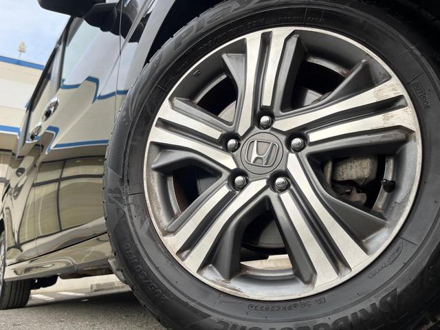 �y�����P�U�C���`�A���~�z�C�[���z�O�ςɃ}�b�`���������A���~�z�C�[���𑕒����Ă���܂��B�e��ЊO�A���~�z�C�[����A�X�^�b�h���X�^�C�����戵�����Ă���܂��B���񂲑��k����������