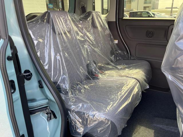 ���i���ȃI���W�i���t���A�}�b�g���I�v�V�����ɂĂ��p�ӂ��Ă���܂��B���D���ȃf�U�C����J���[�����Ԃɍ��킹�đI��ł����������Ƃ��ł��܂���