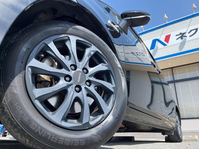 �y�P�T�C���`�A���~�z�C�[���z�O�ςɃ}�b�`�����A���~�z�C�[���𑕒����Ă���܂��B�e��A���~�z�C�[����A�X�^�b�h���X�^�C�����戵�����Ă���܂��B���񂲑��k����������