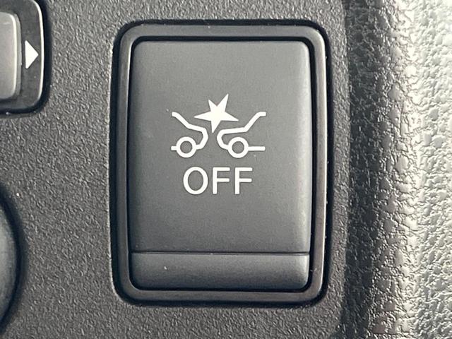 �y�C���e���W�F���g�G�}�[�W�F���V�[�u���[�L�z�t�����g�J�����őO���̎ԗ�����s�҂����m�B�Փ˂������Ȏ��͏Փ˔�Q�y���u���[�L���쓮�A�Փˉ�����T�|�[�g�B�����S�Ƀh���C�u�����y���݂��������܂��B