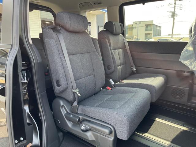 ���i���ȃI���W�i���t���A�}�b�g���I�v�V�����ɂĂ��p�ӂ��Ă���܂��B���D���ȃf�U�C����J���[�����Ԃɍ��킹�đI��ł����������Ƃ��ł��܂���