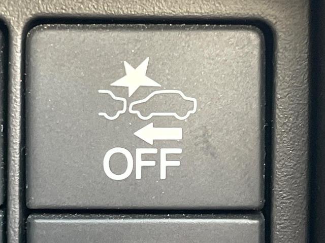 �y�z���_�Z���V���O�z���s���ɑO���̎ԗ�����F�����A�Փ˂������Ȏ��͌x��ƃu���[�L�ŏՓˉ���Ɣ�Q�y�����A�V�X�g�B�����S�Ƀh���C�u�����y���݂��������܂��B