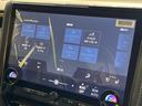 Ｚ　１４インチナビ　１３．２型有機ＥＬ　トヨタチームメイト　左右独立ムーンルーフ　ＨＵＤ　デジタルインナーミラー　エグゼクティブパワーシート　３眼ＬＥＤヘッドライト　ＢＳＭ　セーフティサポート（32枚目）