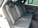 後部座席も気になるようなキズ・汚れやへたり等、大きなダメージはなく、良好な状態です。
