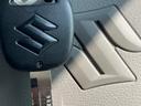 ＰＣ　スズキセーフティサポート　禁煙車　シートヒーター　コーナーセンサー　ＬＥＤヘッド　オートハイビーム　オートライト　電動格納ドアミラー　シートバックテーブル（49枚目）