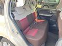 後部座席も気になるようなキズ・汚れやへたり等、大きなダメージはなく、良好な状態です。