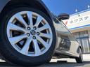 【純正１７インチアルミホイール】外観にマッチした純正アルミホイールを装着しております。各種社外アルミホイールや、スタッドレスタイヤも取扱いしております。是非ご相談ください♪
