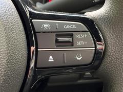 �ڥ����ץƥ��֥��롼������ȥ�����۹�®ƻϩ�Ǥ�Ĺ��Υ���Ԥ��ڤˡ�����ư��®�٤��ݤĥ��롼������ȥ����뤬�����ͷڸ������ƥ��Ϣ�Ȥ��������μ�ξ���Τ��Ƽִ֤��ݤĤ褦��®��Ĵ�ᤷ�Ƥ���ޤ����� 4