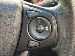 �ڥ����ץƥ��֥��롼������ȥ�����۹�®ƻϩ�Ǥ�Ĺ��Υ���Ԥ��ڤˡ�����ư��®�٤��ݤĥ��롼������ȥ����뤬�����ͷڸ������ƥ��Ϣ�Ȥ��������μ�ξ���Τ��Ƽִ֤��ݤĤ褦��®��Ĵ�ᤷ�Ƥ���ޤ����� 7