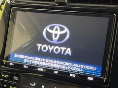 �ڽ��������ʥӡۿ͵��ν����ʥӤ������������ǥ�����ǽ�⽼�¤��Ƥ��ꡢ�£�������������³����Ф������Υ��ޥۤ�ͣУ��ץ쥤�䡼�β��ڤ������ǽ�������α�ž������˳ڤ����ʤ�ޤ����� 4