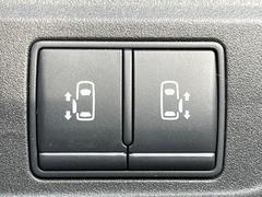 �ڥϥ󥺥ե꡼��ǽ�դ�ξ¦�ѥ���饤�ɥɥ��ۥ��饤�ɥɥ��β���­�������Ƥ��������ȡ���ưŪ�˥��饤�ɥɥ������Ĥ��ޤ�����ʪ��ξ�꤬�դ����ä����֤Ǥ⡢�ɥ��γ��Ĥ��Ǥ��ƤȤäƤ������� 6