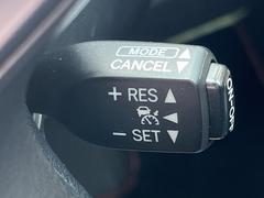 �ڥ졼�������롼������ȥ�����۹�®ƻϩ�Ǥ�Ĺ��Υ���Ԥ��ڤˡ�����ư��®�٤��ݤĥ��롼������ȥ����뤬�����ͷڸ������ƥ��Ϣ�Ȥ��������μ�ξ���Τ��Ƽִ֤��ݤĤ褦��®��Ĵ�ᤷ�Ƥ���ޤ����� 5