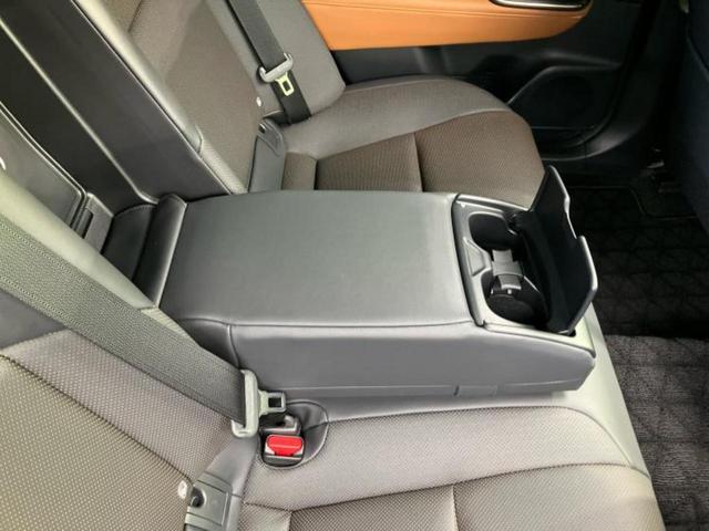 クラウンクロスオーバー ４ＷＤ　ＲＳアドバンスド　サンルーフ／純正エアロ／保証書／ディスプレイオーディオ＋ナビ１１インチ／デジタルインナーミラー／トヨタセーフティセンス／エアーシート　前席／パノラミックビューモニター／車線逸脱防止支援システム　ターボ（43枚目）