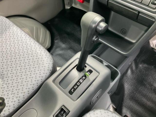 キャリイトラック 4WD KCノウハン 保証書/セーフティサポート(スズキ)/車線逸脱防止支援システム/登録済未使用車/禁煙車/エアバッグ 運転席/キーレスエントリー/パワーステアリング/オートライト/マニュアルエアコン/取扱説明書 4WD(14枚目)