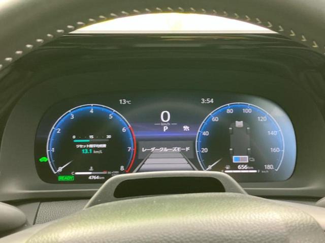 クラウンスポーツ ４ＷＤ　Ｚ　ガラスルーフ／純正エアロ／保証書／ディスプレイオーディオ＋ナビ１２．３インチ／デジタルインナーミラー／トヨタセーフティセンス／エアーシート　前席／パノラミックビューモニター　革シート　全周囲カメラ（14枚目）