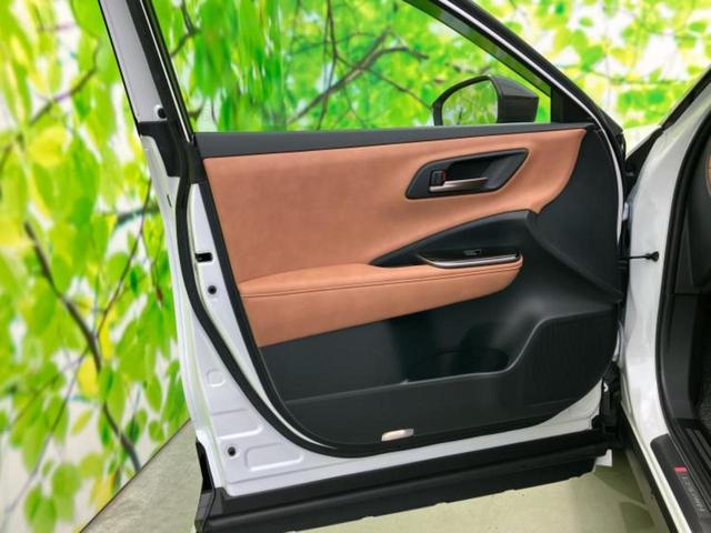 クラウンスポーツ ４ＷＤ　Ｚ　ガラスルーフ／純正エアロ／保証書／ディスプレイオーディオ＋ナビ１２．３インチ／デジタルインナーミラー／トヨタセーフティセンス／エアーシート　前席／パノラミックビューモニター　革シート　全周囲カメラ（22枚目）