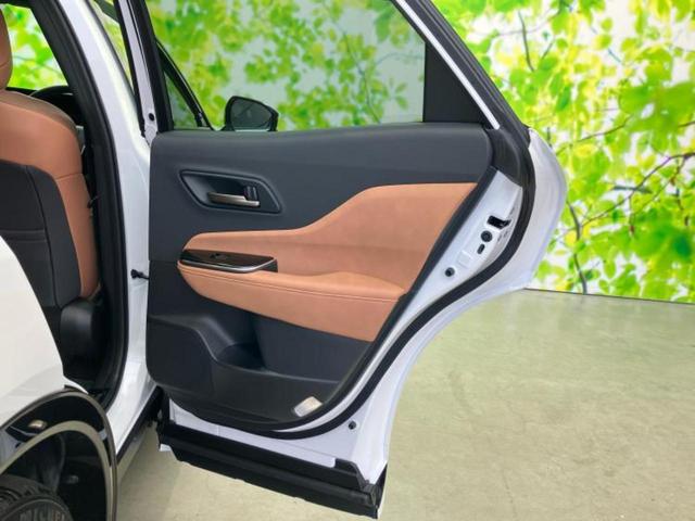 クラウンスポーツ ４ＷＤ　Ｚ　ガラスルーフ／純正エアロ／保証書／ディスプレイオーディオ＋ナビ１２．３インチ／デジタルインナーミラー／トヨタセーフティセンス／エアーシート　前席／パノラミックビューモニター　革シート　全周囲カメラ（23枚目）