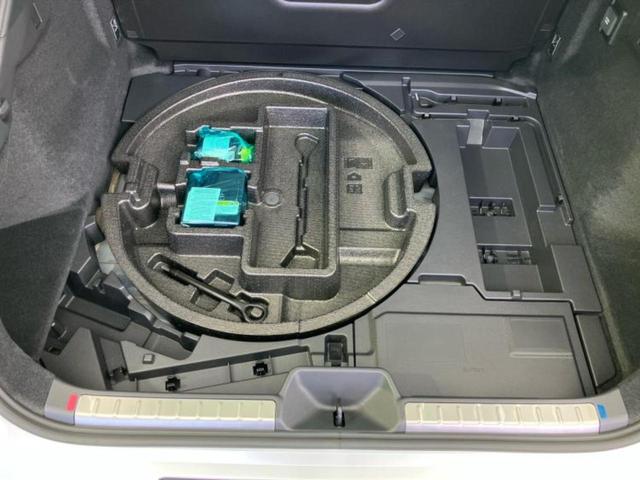 クラウンスポーツ ４ＷＤ　Ｚ　ガラスルーフ／純正エアロ／保証書／ディスプレイオーディオ＋ナビ１２．３インチ／デジタルインナーミラー／トヨタセーフティセンス／エアーシート　前席／パノラミックビューモニター　革シート　全周囲カメラ（25枚目）