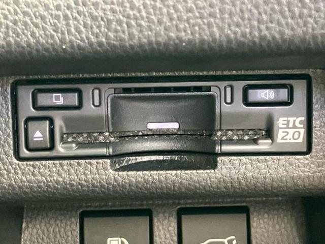 クラウンスポーツ ４ＷＤ　Ｚ　ガラスルーフ／純正エアロ／保証書／ディスプレイオーディオ＋ナビ１２．３インチ／デジタルインナーミラー／トヨタセーフティセンス／エアーシート　前席／パノラミックビューモニター　革シート　全周囲カメラ（28枚目）