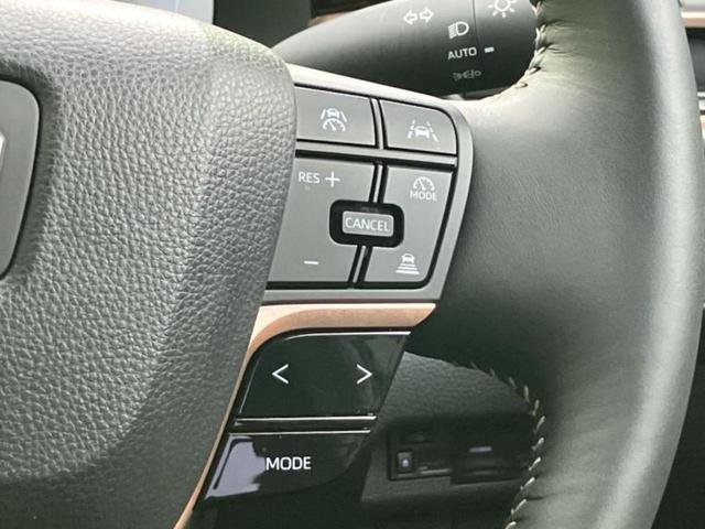 クラウンスポーツ ４ＷＤ　Ｚ　ガラスルーフ／純正エアロ／保証書／ディスプレイオーディオ＋ナビ１２．３インチ／デジタルインナーミラー／トヨタセーフティセンス／エアーシート　前席／パノラミックビューモニター　革シート　全周囲カメラ（30枚目）