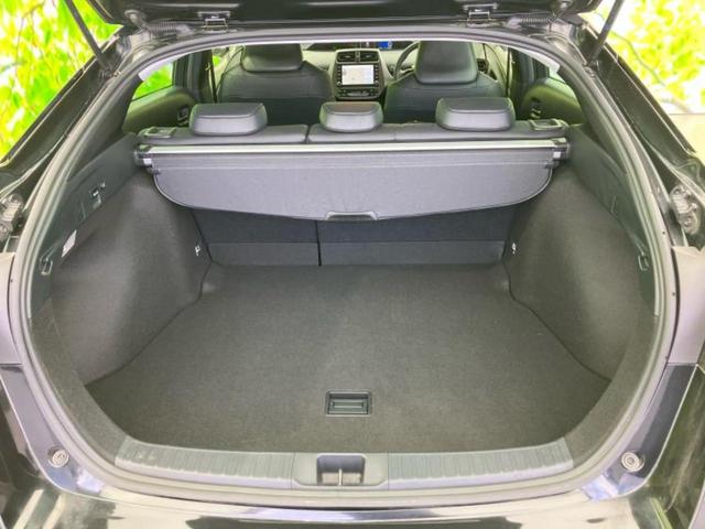 プリウス Sツーリングセレクションブラックエディション 保証書/ディスプレイオーディオ/衝突安全装置/シートヒーター 前席/全方位モニター/車線逸脱防止支援システム/シート 合皮/ヘッドランプ LED/Bluetooth接続/ETC/EBD付ABS 記録簿(19枚目)