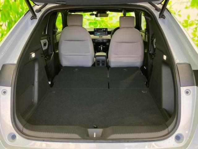 ヴェゼル 4WD eHEV Zプレイパッケージ パノラマルーフ/保証書/ディスプレイオーディオ+ナビ9インチ/ホンダセンシング/シートヒーター/マルチビューカメラシステム/車線逸脱防止支援システム/シート ハーフレザー/電動バックドア サンルーフ(20枚目)