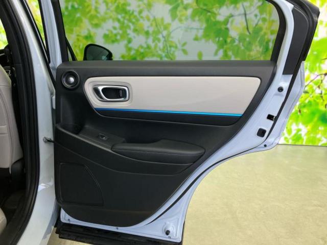 ヴェゼル 4WD eHEV Zプレイパッケージ パノラマルーフ/保証書/ディスプレイオーディオ+ナビ9インチ/ホンダセンシング/シートヒーター/マルチビューカメラシステム/車線逸脱防止支援システム/シート ハーフレザー/電動バックドア サンルーフ(23枚目)