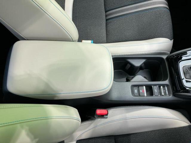 ヴェゼル 4WD eHEV Zプレイパッケージ パノラマルーフ/保証書/ディスプレイオーディオ+ナビ9インチ/ホンダセンシング/シートヒーター/マルチビューカメラシステム/車線逸脱防止支援システム/シート ハーフレザー/電動バックドア サンルーフ(41枚目)