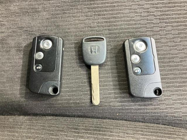 フリード Ｇジャストセレクション　社外　ＳＤナビ／電動スライドドア／ドライブレコーダー　前後／ヘッドランプ　ＨＩＤ／Ｂｌｕｅｔｏｏｔｈ接続／ＥＴＣ／ＥＢＤ付ＡＢＳ／横滑り防止装置／アイドリングストップ／バックモニター／フルセグＴＶ（34枚目）