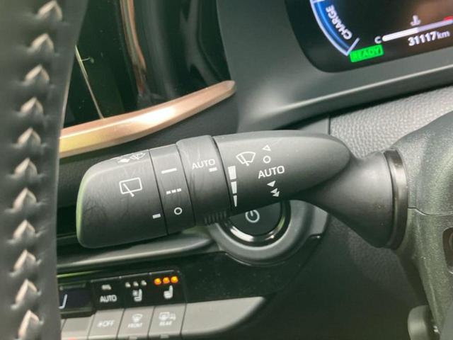 クラウンスポーツ ４ＷＤ　Ｚ　新品タイヤ／保証書／純正　１１．６インチ　ＳＤナビ／デジタルインナーミラー／シートヒーター／全方位モニター／車線逸脱防止支援システム／シート　フルレザー／プロパイロット　革シート　衝突被害軽減システム（17枚目）