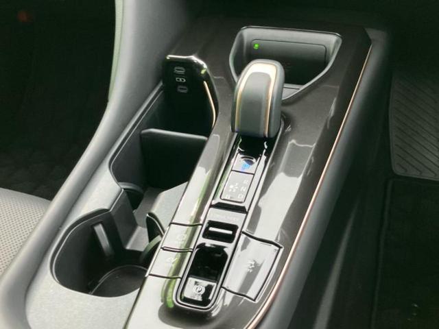 クラウンスポーツ ４ＷＤ　Ｚ　新品タイヤ／保証書／純正　１１．６インチ　ＳＤナビ／デジタルインナーミラー／シートヒーター／全方位モニター／車線逸脱防止支援システム／シート　フルレザー／プロパイロット　革シート　衝突被害軽減システム（18枚目）