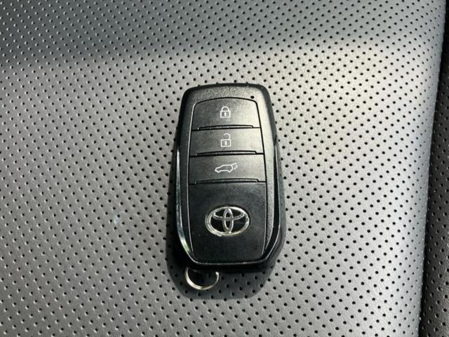 クラウンスポーツ ４ＷＤ　Ｚ　新品タイヤ／保証書／純正　１１．６インチ　ＳＤナビ／デジタルインナーミラー／シートヒーター／全方位モニター／車線逸脱防止支援システム／シート　フルレザー／プロパイロット　革シート　衝突被害軽減システム（35枚目）