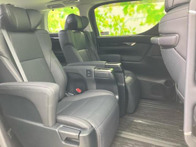 アルファード Ｓ　Ｃパッケージ　新品タイヤ／サンルーフ／保証書／ディスプレイオーディオ＋ナビ９インチ／フリップダウンモニター　純正　１２．１インチ／デジタルインナーミラー／トヨタセーフティセンス／両側電動スライドドア　バックカメラ（6枚目）