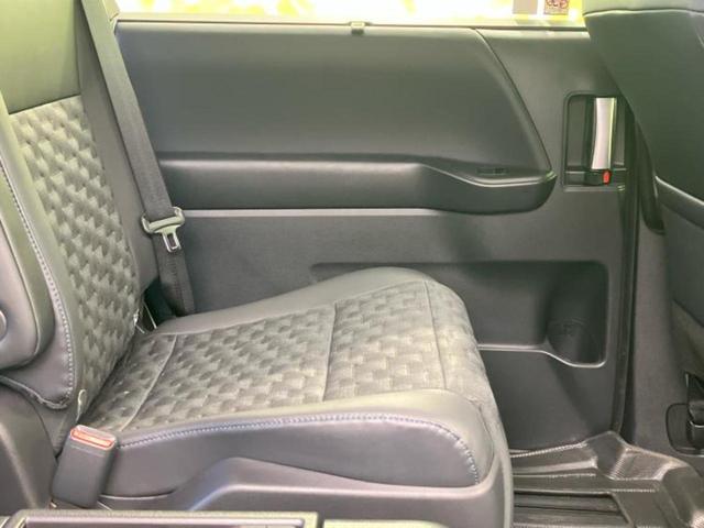 ヴォクシー ハイブリッドＳ－Ｚ　モデリスタエアロ／保証書／ディスプレイオーディオ＋ナビ１０．５インチ／フリップダウンモニター　純正　１３．２インチ／トヨタセーフティセンス／両側電動スライドドア／シートヒーター　衝突被害軽減システム（25枚目）