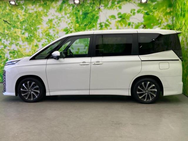 ヴォクシー ハイブリッドＳ－Ｚ　新品タイヤ／保証書／ディスプレイオーディオ＋ナビ１０．５インチ／トヨタセーフティセンス／両側電動スライドドア／シートヒーター／車線逸脱防止支援システム／シート　ハーフレザー　衝突被害軽減システム（2枚目）