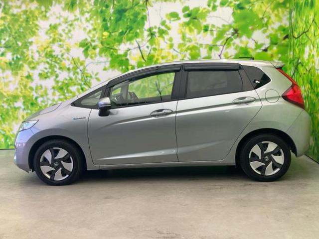 フィットハイブリッド ハイブリッド・Lパッケージ 純正 SDナビ/シティーブレーキアクティブシステム(ホンダ)/シート ハーフレザー/ヘッドランプ LED/Bluetooth接続/ETC/アイドリングストップ/クルーズコントロール バックカメラ(2枚目)