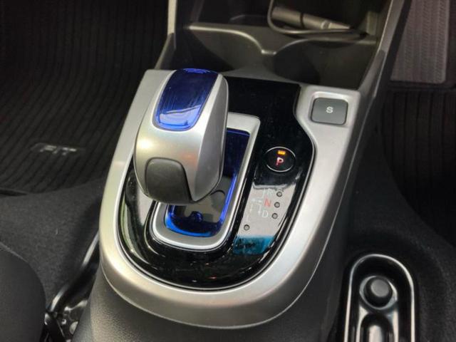 フィットハイブリッド ハイブリッド・Lパッケージ 純正 SDナビ/シティーブレーキアクティブシステム(ホンダ)/シート ハーフレザー/ヘッドランプ LED/Bluetooth接続/ETC/アイドリングストップ/クルーズコントロール バックカメラ(18枚目)