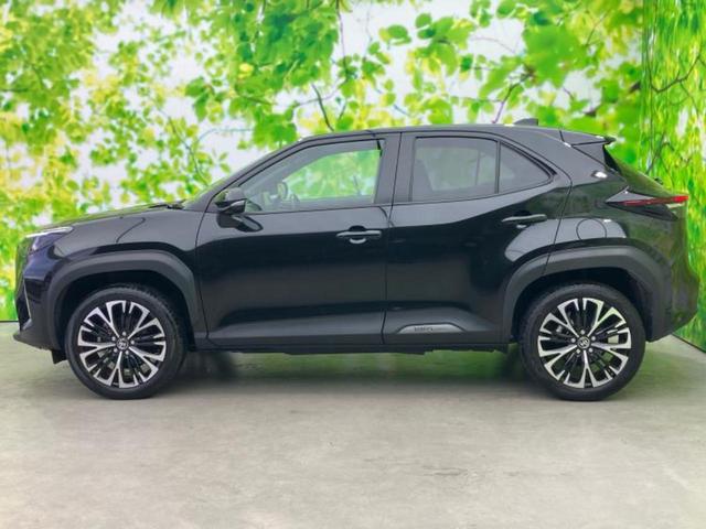 ヤリスクロス ハイブリッドZ 保証書/ディスプレイオーディオ+ナビ8インチ/トヨタセーフティセンス/シートヒーター/パノラミックビューモニター/車線逸脱防止支援システム/シート ハーフレザー/電動バックドア 衝突被害軽減システム(2枚目)