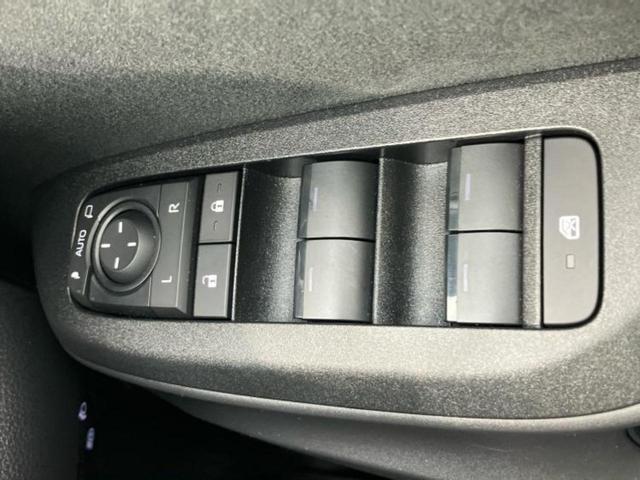 ヤリスクロス ハイブリッドZ 保証書/ディスプレイオーディオ+ナビ8インチ/トヨタセーフティセンス/シートヒーター/パノラミックビューモニター/車線逸脱防止支援システム/シート ハーフレザー/電動バックドア 衝突被害軽減システム(31枚目)