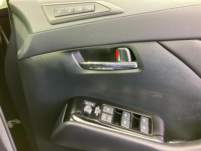 アルファード Ｓ　Ｃパッケージ　新品タイヤ／サンルーフ／社外　１１インチ　メモリーナビ／フリップダウンモニター　社外　１２．８インチ／トヨタセーフティセンス／両側電動スライドドア／エアーシート　前席／シート　合皮／電動バックドア（33枚目）