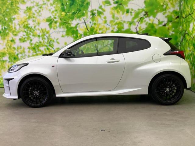 ＧＲヤリス ＲＳ　新品タイヤ／ディスプレイオーディオ＋ナビ８インチ／トヨタセーフティセンス／シートヒーター　前席／ドライブレコーダー　前後／ヘッドランプ　ＬＥＤ／Ｂｌｕｅｔｏｏｔｈ接続／ＥＴＣ　衝突被害軽減システム（2枚目）