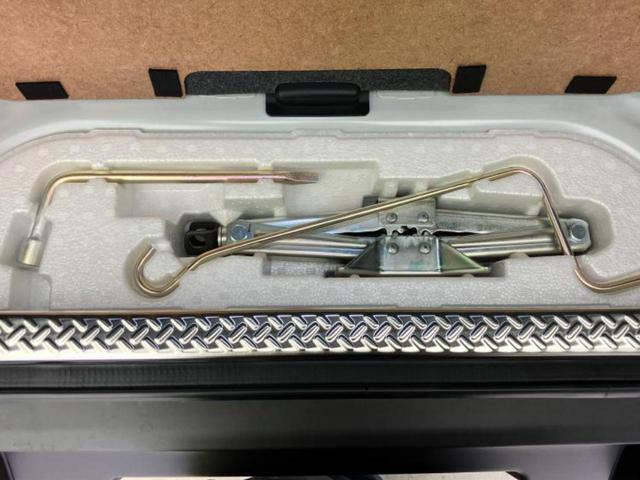 ジムニー ４ＷＤ　ＸＣ　保証書／社外　１０インチ　ＳＤナビ／セーフティサポート（スズキ）／シートヒーター／車線逸脱防止支援システム／ヘッドランプ　ＬＥＤ／Ｂｌｕｅｔｏｏｔｈ接続／ＥＴＣ／ＡＢＳ／横滑り防止装置　バックカメラ（24枚目）