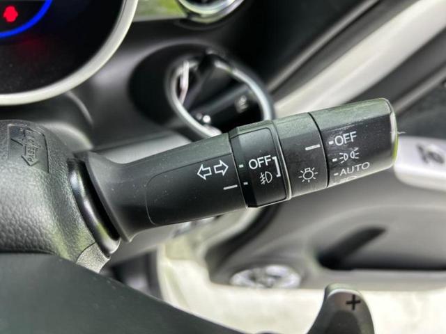 N-BOXカスタム 4WDターボSSパッケージ 新品タイヤ/保証書/純正 SDナビ/衝突安全装置/両側電動スライドドア/シートヒーター 前席/シート ハーフレザー/ドライブレコーダー 前後/ヘッドランプ HID/Bluetooth接続/ETC(17枚目)