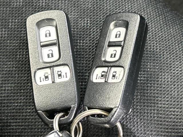 N-BOXカスタム 4WDターボSSパッケージ 新品タイヤ/保証書/純正 SDナビ/衝突安全装置/両側電動スライドドア/シートヒーター 前席/シート ハーフレザー/ドライブレコーダー 前後/ヘッドランプ HID/Bluetooth接続/ETC(35枚目)